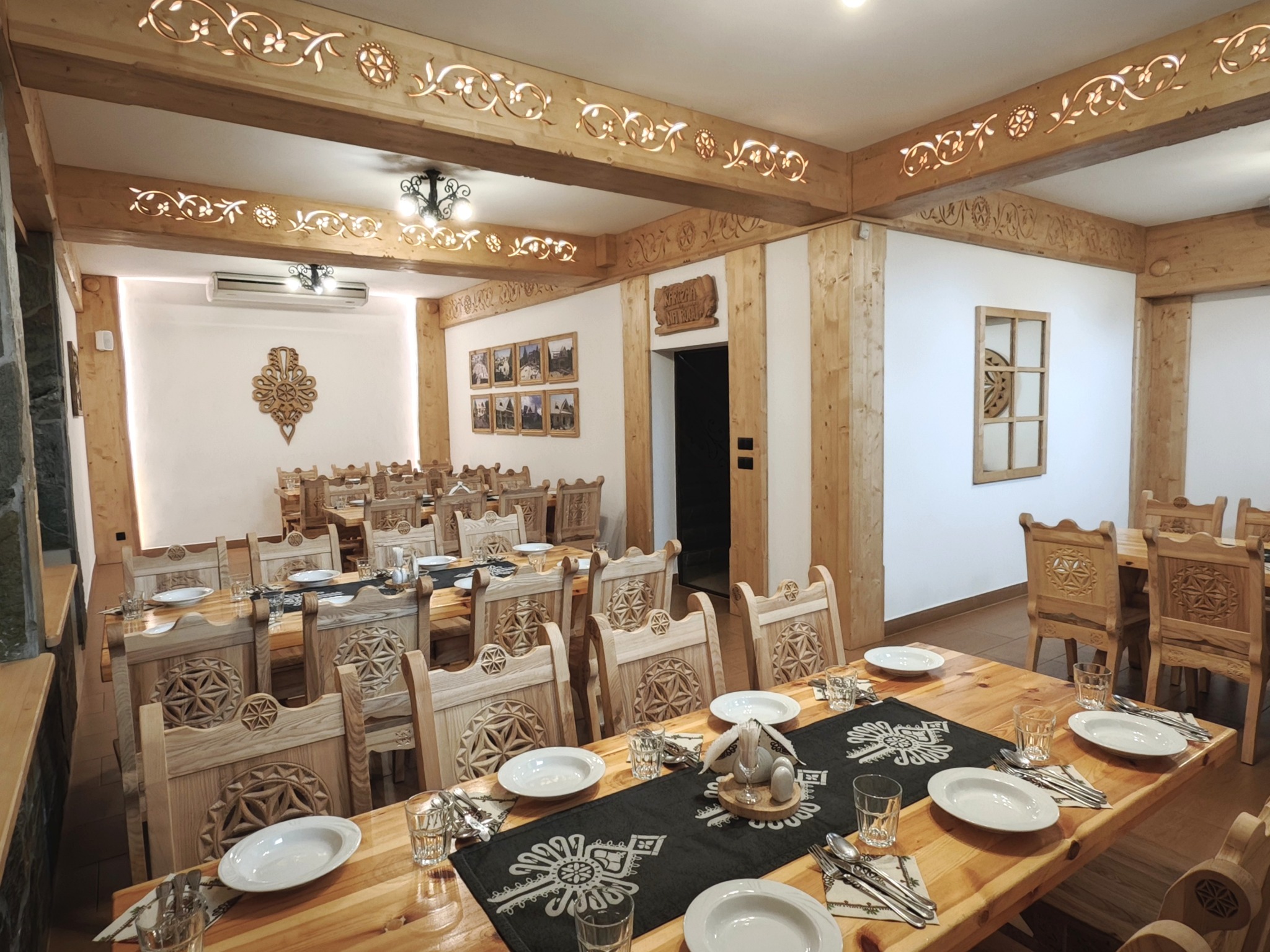 Poziom −1 — przygotowana sala dla grupy